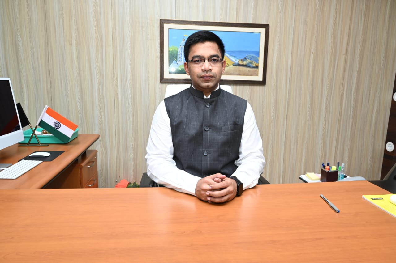 Keerthi Vasan Takes Charge as Ganjam Collector